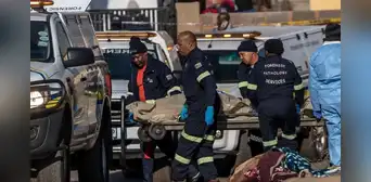 Doce personas fallecen por tiroteo durante un asalto de hombres armados en Pretoria, capital de Sudáfrica Doce personas fallecen por tiroteo durante un asalto de hombres armados en Pretoria, capital de Sudáfrica