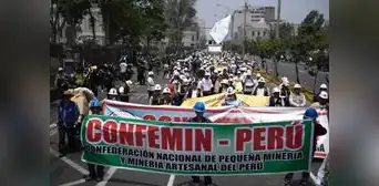 Asesor del Minem sería quien decide la extensión del REINFO y desplaza al técnico que impulsaba su formalización Asesor del Minem sería quien decide la extensión del REINFO y desplaza al técnico que impulsaba su formalización
