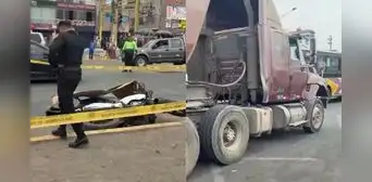 PNP de tránsito muere tras ser arrollado por tráiler luego de despistarse en la Panamericana Norte