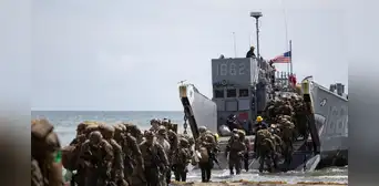 Estados Unidos desembarca tropas militares en Puerto Rico y mantiene su presión sobre Venezuela en el Caribe