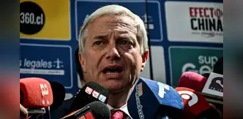 Kast no responde cuestionamiento de Jara sobre 'indulto a pedófilos' mencionado por diputado Republicano