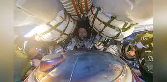Tres astronautas regresan a la Tierra tras una misión de 8 meses en la Estación Espacial Internacional