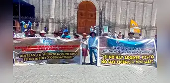Pobladores en Arequipa critican la labor de Minera Bateas y evalúan una huelga ante la falta de compromisos Pobladores en Arequipa critican la labor de Minera Bateas y evalúan una huelga ante la falta de compromisos