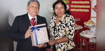 Ceremonia de despedida y cese por límite de edad del trabajador Roberto Bonilla Ceremonia de despedida y cese por límite de edad del trabajador Roberto Bonilla