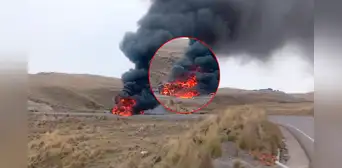 Camión cisterna con 8 mil galones de combustible se incendia tras volcadura en Cusco Camión cisterna con 8 mil galones de combustible se incendia tras volcadura en Cusco