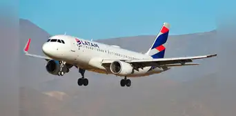 LATAM eliminará seis rutas desde Perú por impacto económico de la TUUA de transferencia aplicada en Jorge Chávez LATAM eliminará seis rutas desde Perú por impacto económico de la TUUA de transferencia aplicada en Jorge Chávez