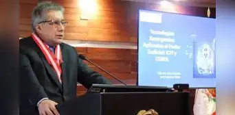 Juez Supremo Yaya Zumaeta capacita a magistrados y servidores de la Corte de La Libertad en nuevas tecnologías Juez Supremo Yaya Zumaeta capacita a magistrados y servidores de la Corte de La Libertad en nuevas tecnologías