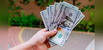 Nuevo salario mínimo en Nueva York: trabajadores de estos lugares recibirán un aumento de sueldo en 2026