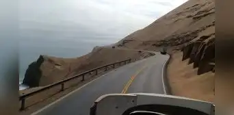 Serpentín de Pasamayo: desde el 1 de enero se prohíbe el paso de buses y combis Serpentín de Pasamayo: desde el 1 de enero se prohíbe el paso de buses y combis
