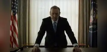 Policial y política: las series “Hinterland” y “House of Cards” (versión británica) Policial y política: las series “Hinterland” y “House of Cards” (versión británica)