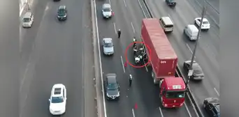 Joven manejaba su moto eléctrica en la Panamericana Norte y muere arrollado por tráiler Joven manejaba su moto eléctrica en la Panamericana Norte y muere arrollado por tráiler