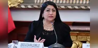En plena crisis de becas del Pronabec, ministra de Economía Dennise Miralles evade citación del Congreso este lunes