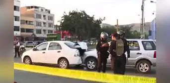 Balean a conductor dentro de su auto en Los Olivos: choca y es hallado muerto por chofer que iba a reclamarle