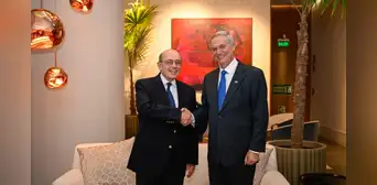 Presidente de Chile, José Antonio Kast, se reunió con el canciller Hugo de Zela, en su escala en Lima Presidente de Chile, José Antonio Kast, se reunió con el canciller Hugo de Zela, en su escala en Lima
