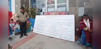 Puno: aymaras desisten de toma del municipio de Pisacoma tras el retorno de maquinaria pesada al distrito Puno: aymaras desisten de toma del municipio de Pisacoma tras el retorno de maquinaria pesada al distrito
