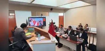 Cinco meses de prisión preventiva para sujetos que robaron celular en plaza de armas de Chimbote