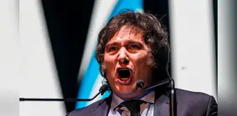 Milei afirmó a un diario británico que la soberanía de las Malvinas "no es negociable" y anunció su visita a Inglaterra Milei afirmó a un diario británico que la soberanía de las Malvinas "no es negociable" y anunció su visita a Inglaterra