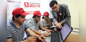 Congreso propone eliminar límite de edad para postular a Beca 18 y ampliar oportunidades de estudiantes