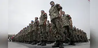 Peruanos que cumplan 18 años y no se inscriban en el Registro Militar serán multados con S/275: Gobierno oficializó los cambios, vía El Peruano Peruanos que cumplan 18 años y no se inscriban en el Registro Militar serán multados con S/275: Gobierno oficializó los cambios, vía El Peruano