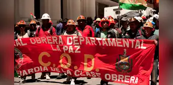 “Bolivia no se vende”: manifestantes contra decretos económicos anuncian su ingreso a La Paz en su tercer día de marcha “Bolivia no se vende”: manifestantes contra decretos económicos anuncian su ingreso a La Paz en su tercer día de marcha