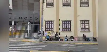 Serenazgo retira a fans de Bad Bunny que acampaban diez días antes de su concierto en el Estadio Nacional
