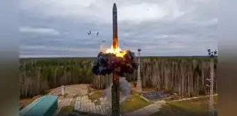 Rusia lanza misil hipersónico Oréshnik contra Ucrania en ataque masivo que deja al menos 4 muertos Rusia lanza misil hipersónico Oréshnik contra Ucrania en ataque masivo que deja al menos 4 muertos