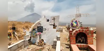 Tumbas de víctimas de la pandemia quedaron fuera de nuevo cementerio municipal en Arequipa Tumbas de víctimas de la pandemia quedaron fuera de nuevo cementerio municipal en Arequipa