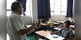 Docentes universitarios sin maestría ni doctorado podrán seguir dictando clases tras ley del Congreso