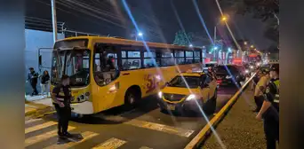 Ataque con explosivo a bus de 'La 50' deja una pasajera herida en San Juan de Lurigancho