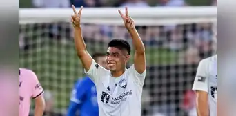 Piero Quispe anotó su primer gol en la liga australiana con Sydney FC: el volante abrió el marcador tras espectacular jugada