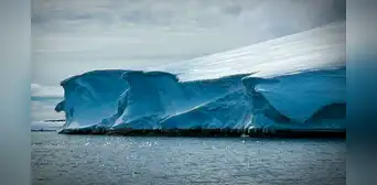 Científicos descubren "un mundo oculto" con ríos y montañas bajo el glaciar de la Antártida que van aumentando el nivel del mar Científicos descubren "un mundo oculto" con ríos y montañas bajo el glaciar de la Antártida que van aumentando el nivel del mar