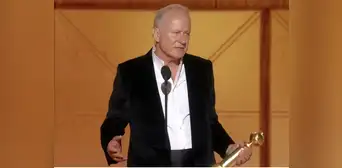 Stellan Skarsgård en los Globos de Oro: "El cine debe ser visto en las salas de cine" Stellan Skarsgård en los Globos de Oro: "El cine debe ser visto en las salas de cine"