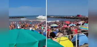 Ola gigante arrasa con playa de Argentina llena de turistas: se reporta un muerto y 35 heridos Ola gigante arrasa con playa de Argentina llena de turistas: se reporta un muerto y 35 heridos