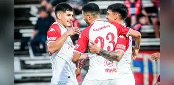 Huracán goleó 4-0 a Cerro Porteño en partido disputado por el torneo Serie Río de La Plata