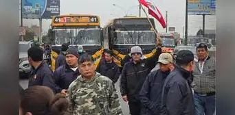 Cerca de 100 mil conductores dejaron sus trabajos en Perú por miedo a las extorsiones, según dirigente de transportistas Cerca de 100 mil conductores dejaron sus trabajos en Perú por miedo a las extorsiones, según dirigente de transportistas
