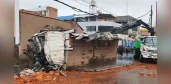 Puno: despiste de camión cargado de ladrillos ocasiona muerte de menor de 8 años Puno: despiste de camión cargado de ladrillos ocasiona muerte de menor de 8 años