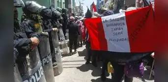 Fiscalía pide 35 años de prisión contra 2 policías en retiro por la muerte de un joven en las protestas del 2023