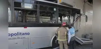 Pasajero herido revela momento del fuerte choque de bus del Metropolitano: "Pensé que no la contaba" Pasajero herido revela momento del fuerte choque de bus del Metropolitano: "Pensé que no la contaba"