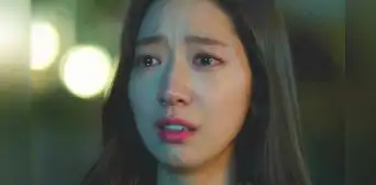 Park Shin Hye revela entre lágrimas que su padre fue diagnosticado con aneurisma cerebral: "No era tan invencible como imaginaba" Park Shin Hye revela entre lágrimas que su padre fue diagnosticado con aneurisma cerebral: "No era tan invencible como imaginaba"