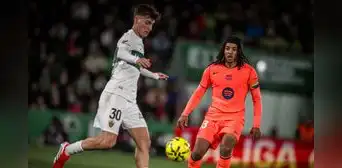 Barcelona se impone 3-1 al Elche por la jornada 22: los blaugranas siguen siendo líderes de LaLiga de España. Barcelona se impone 3-1 al Elche por la jornada 22: los blaugranas siguen siendo líderes de LaLiga de España.