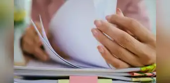 Verifican documentos de Juzgados de Paz que serían remitidos al archivo regional Verifican documentos de Juzgados de Paz que serían remitidos al archivo regional