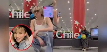 Mujer se encuentra con cantante Debbie Gibson en Chile, no la reconoce y le pide que le tome una foto Mujer se encuentra con cantante Debbie Gibson en Chile, no la reconoce y le pide que le tome una foto
