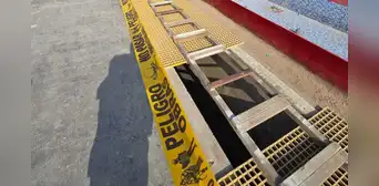 Muere niña de 10 años que cayó junto a su hermana desde el tercer nivel de la Plaza Cívica de Mi Perú Muere niña de 10 años que cayó junto a su hermana desde el tercer nivel de la Plaza Cívica de Mi Perú