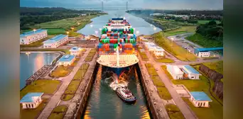 La superpotencia mundial que compite con Estados Unidos recibe duro golpe tras fallo contra concesión portuaria en el Canal de Panamá