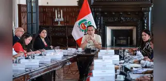José Jerí pasó la semana encerrado en Palacio y sostenido por congresistas fujimoristas que buscan reelección José Jerí pasó la semana encerrado en Palacio y sostenido por congresistas fujimoristas que buscan reelección