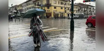 Descargas eléctricas, lluvias intensas y fuertes vientos golpearán varias regiones del Perú en las próximas horas: Senamhi emite alerta