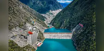 China rompería un récord histórico con la construcción de la presa de agua más alta de la Tierra: sería como un rascacielos de 100 pisos China rompería un récord histórico con la construcción de la presa de agua más alta de la Tierra: sería como un rascacielos de 100 pisos