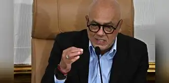 Jefe del Parlamento chavista descarta elecciones en Venezuela bajo la excusa de la falta de "una economía de mercado libre" Jefe del Parlamento chavista descarta elecciones en Venezuela bajo la excusa de la falta de "una economía de mercado libre"