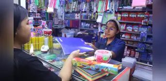 Colegios pueden recibir multas de más de S/ 2.4 millones por imponer marcas de útiles y uniformes Colegios pueden recibir multas de más de S/ 2.4 millones por imponer marcas de útiles y uniformes