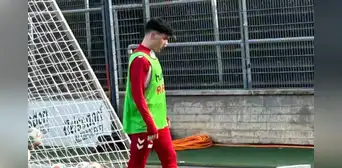 Felipe Chávez sufrió una hemorragia nasal: volante peruano tuvo accidentado entrenamiento en Colonia y tuvo que jugar con un tapón Felipe Chávez sufrió una hemorragia nasal: volante peruano tuvo accidentado entrenamiento en Colonia y tuvo que jugar con un tapón